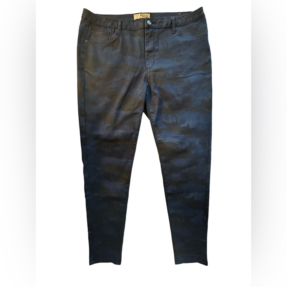 Hybrid & company Women’s Skinny Jeans in Black Camo